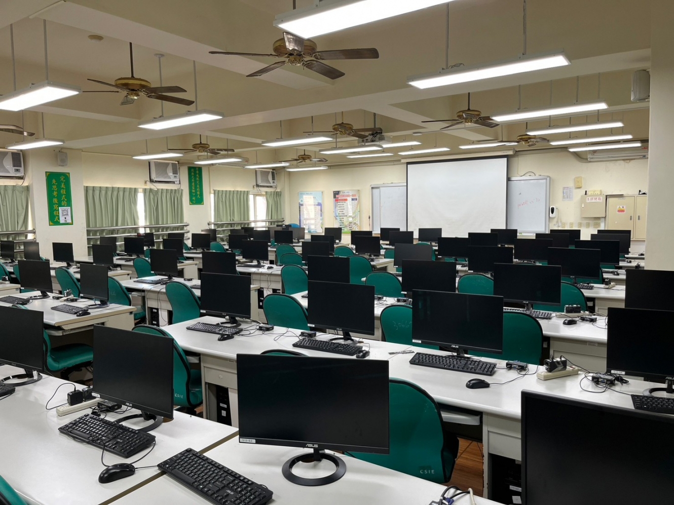 513教室照片