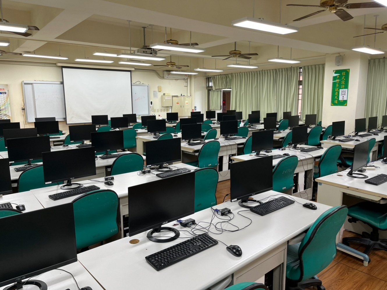 513教室照片