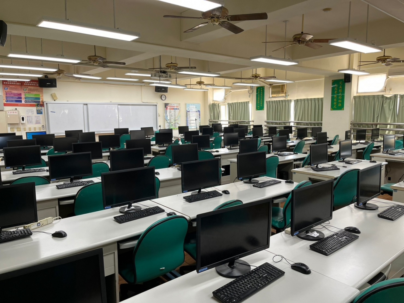 601教室照片